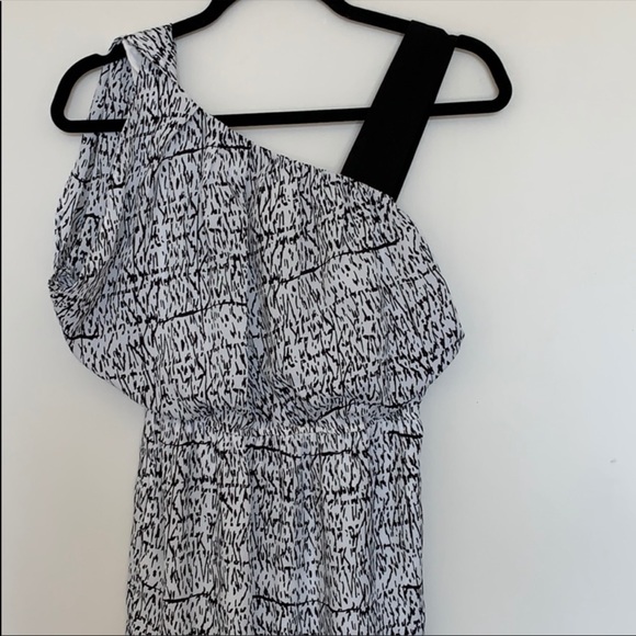 BCBG one shoulder summer dress. - Picture 3 of 6